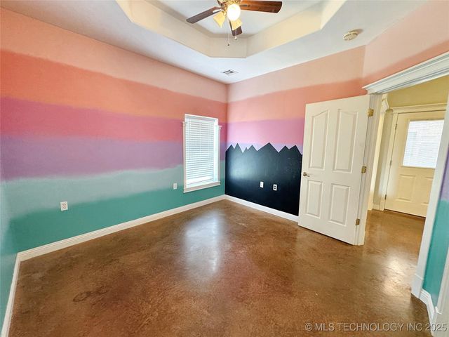 905 Shelley Circle, Tahlequah, OK 74464