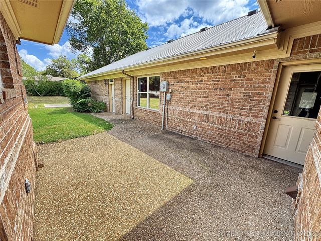 905 Shelley Circle, Tahlequah, OK 74464