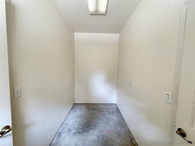 905 Shelley Circle, Tahlequah, OK 74464