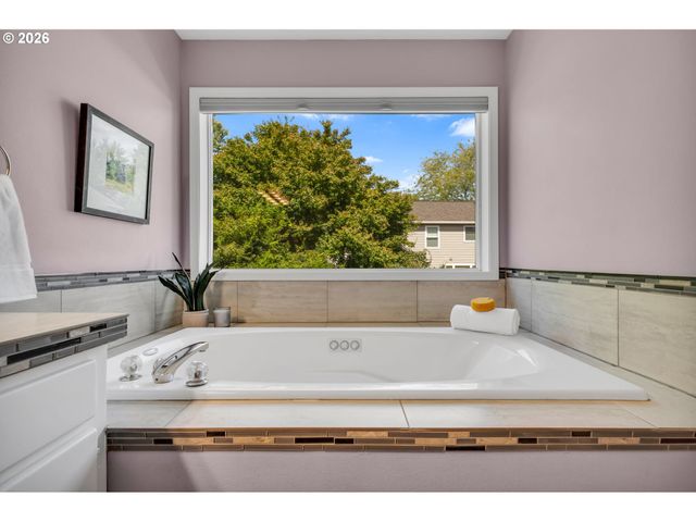 11197 Sw BELNAP Ct, Wilsonville, OR 97070