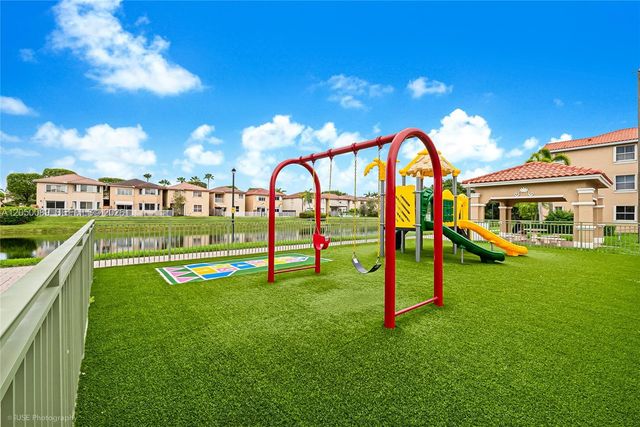 6700 NW 114th Avenue 923, Doral, FL 33178