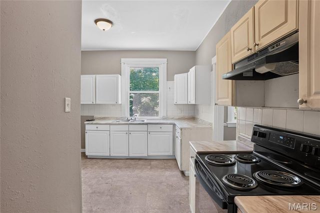 366 Suburban Avenue, St Louis, MO 63135