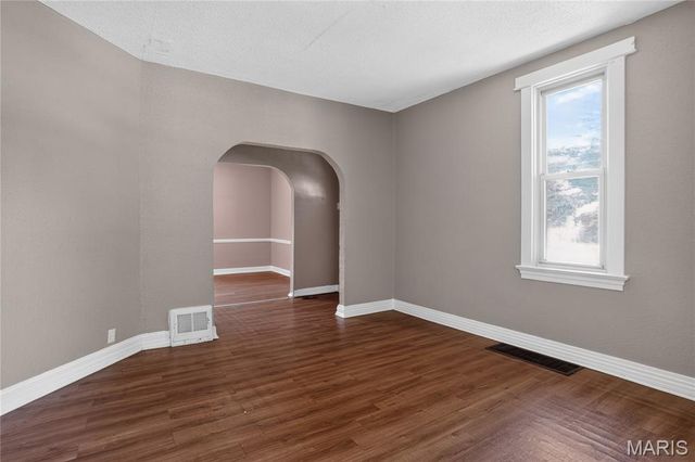 366 Suburban Avenue, St Louis, MO 63135