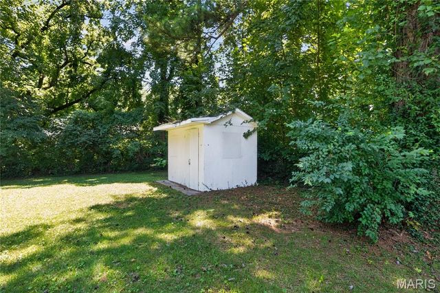 366 Suburban Avenue, St Louis, MO 63135