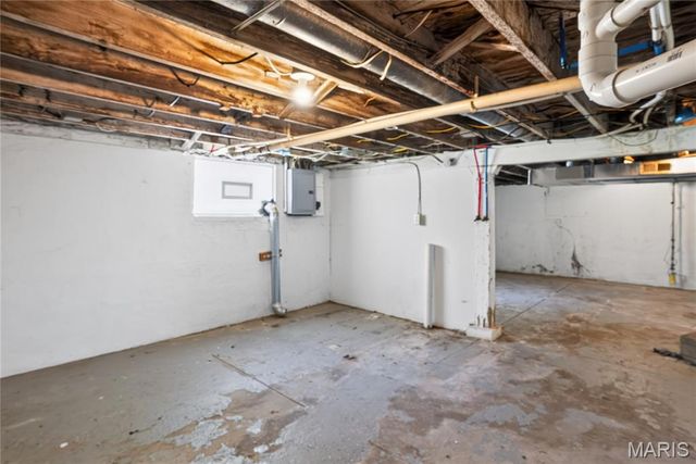 366 Suburban Avenue, St Louis, MO 63135