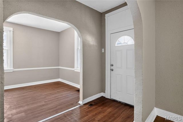 366 Suburban Avenue, St Louis, MO 63135