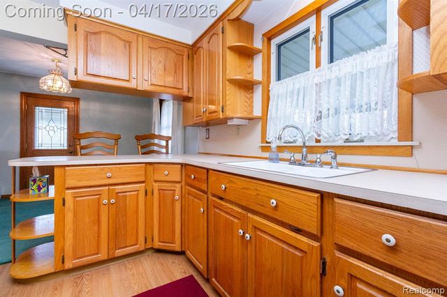 29110 Olmstead Road, Flat Rock, MI 48134