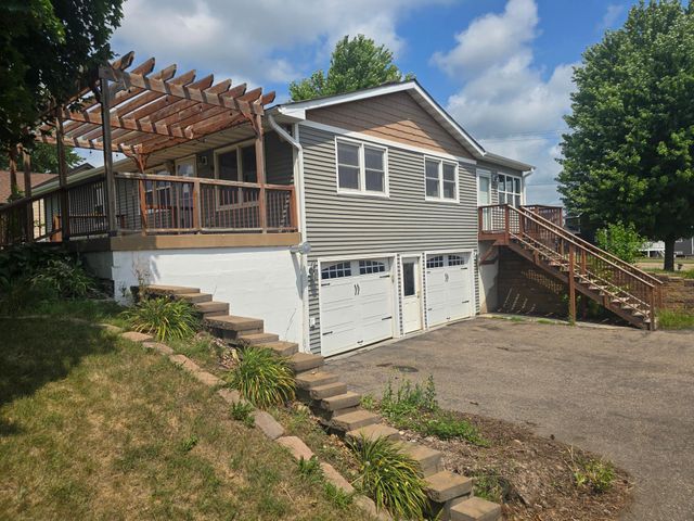 20483 Hamburg Avenue, Lakeville, MN 55044