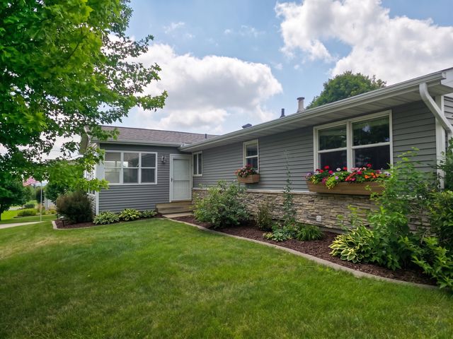 20483 Hamburg Avenue, Lakeville, MN 55044