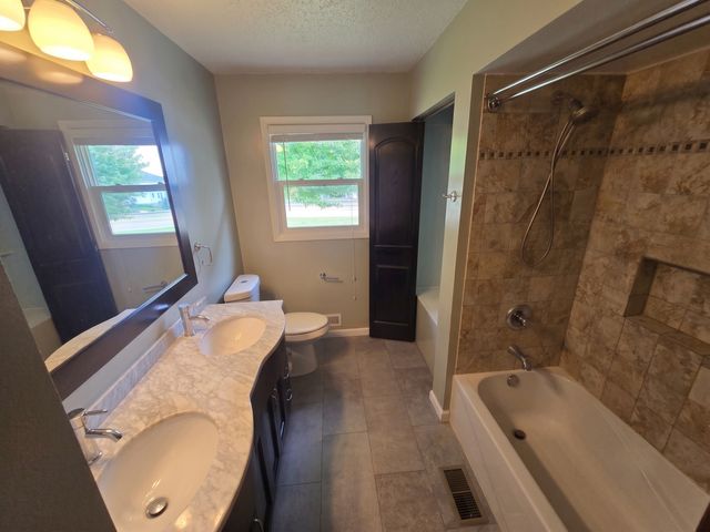 20483 Hamburg Avenue, Lakeville, MN 55044