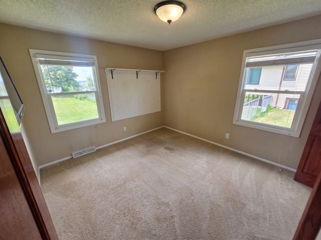 20483 Hamburg Avenue, Lakeville, MN 55044