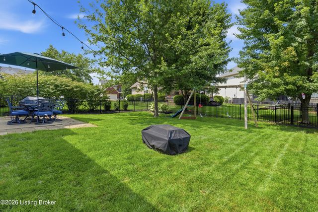 1609 Keever Ct, Louisville, KY 40245