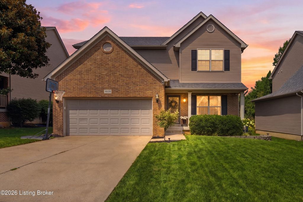 1609 Keever Ct, Louisville, KY 40245