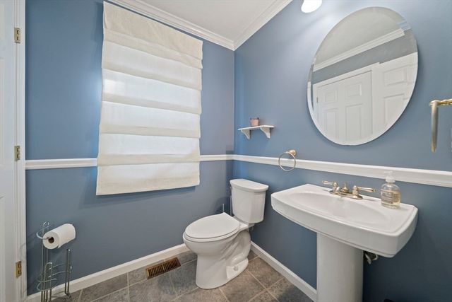 10 Lanes End, Stoughton, MA 02072