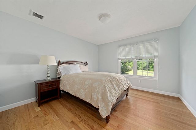 10 Lanes End, Stoughton, MA 02072