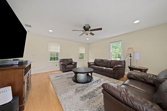 10 Lanes End, Stoughton, MA 02072