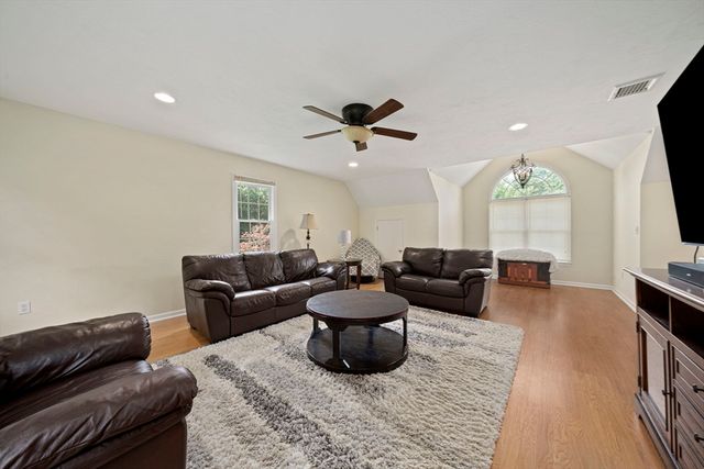 10 Lanes End, Stoughton, MA 02072