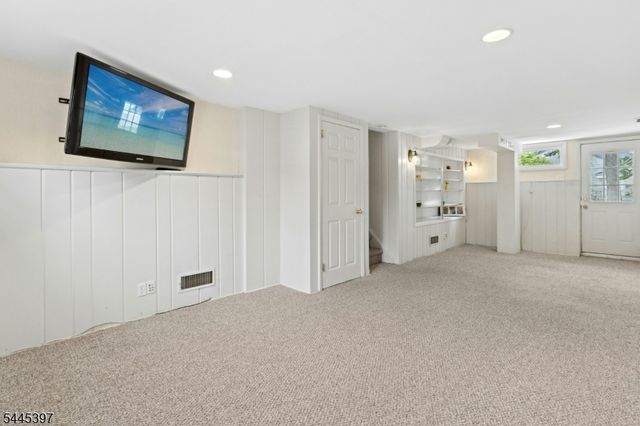 1 Aberdeen Ct, Cranford Twp., NJ 07016