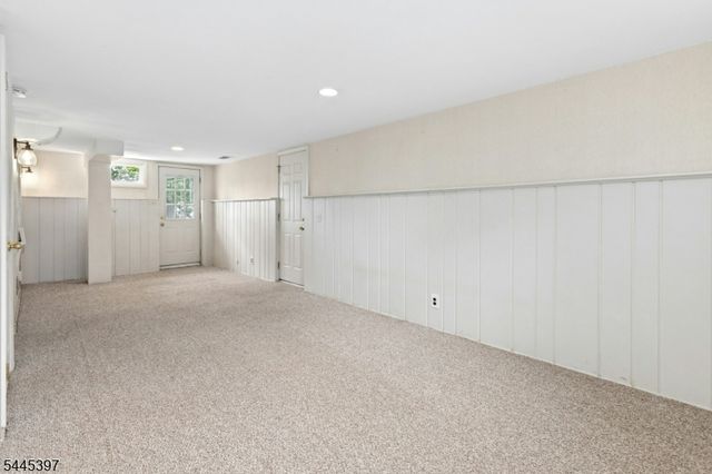 1 Aberdeen Ct, Cranford Twp., NJ 07016
