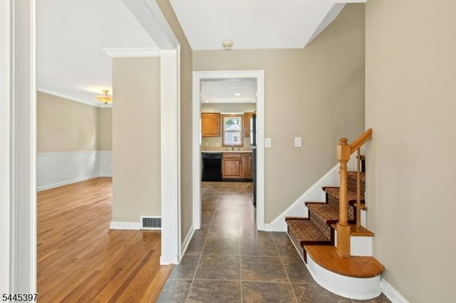 1 Aberdeen Ct, Cranford Twp., NJ 07016
