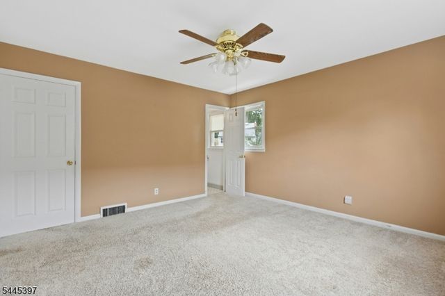 1 Aberdeen Ct, Cranford Twp., NJ 07016