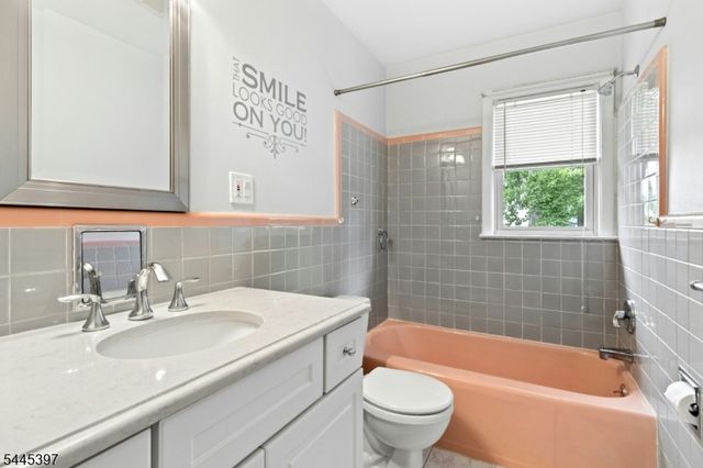 1 Aberdeen Ct, Cranford Twp., NJ 07016