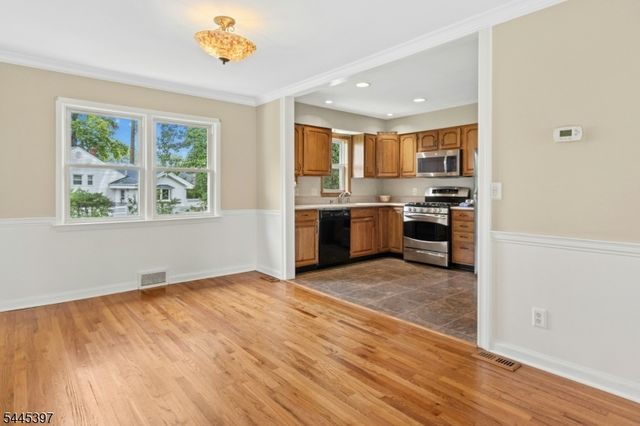 1 Aberdeen Ct, Cranford Twp., NJ 07016