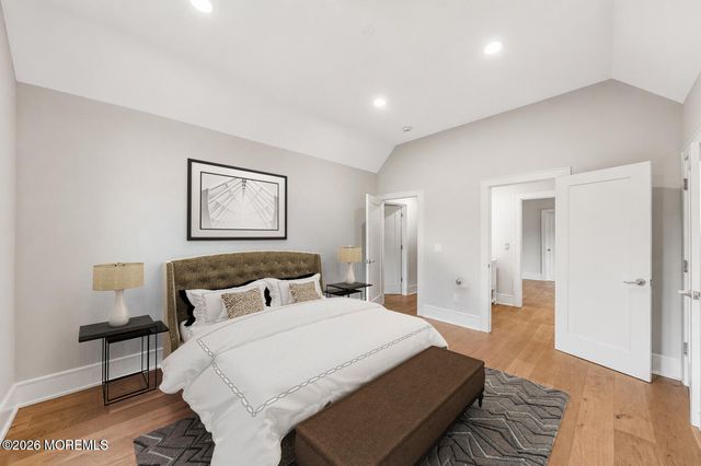 15 Hobart Street, Marlboro, NJ 07746