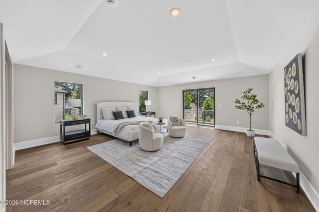 15 Hobart Street, Marlboro, NJ 07746