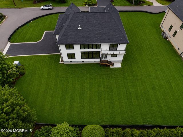 15 Hobart Street, Marlboro, NJ 07746