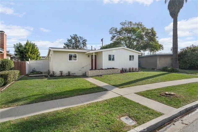 2306 Carfax, Long Beach, CA 90815