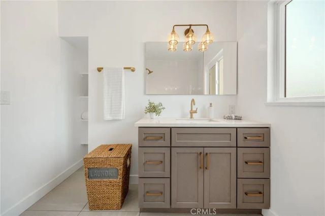 2306 Carfax, Long Beach, CA 90815