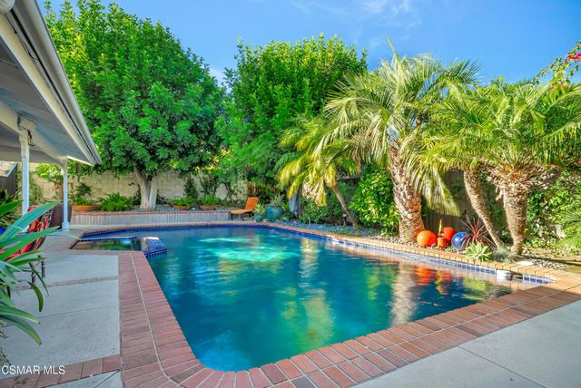 22335 De Grasse Drive, Calabasas, CA 91302