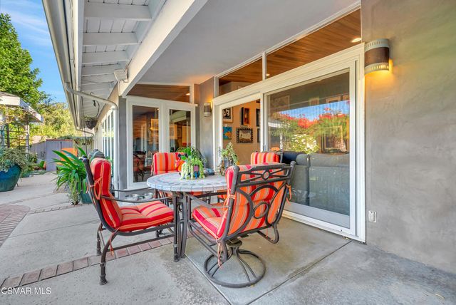 22335 De Grasse Drive, Calabasas, CA 91302