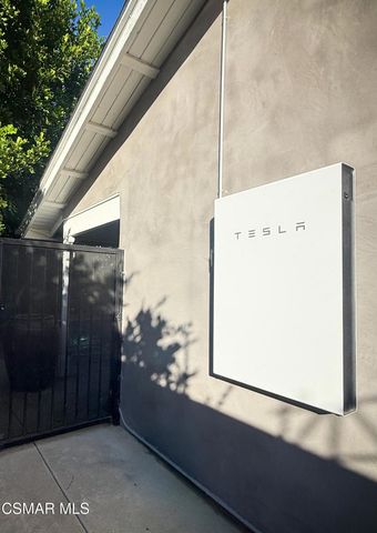 22335 De Grasse Drive, Calabasas, CA 91302