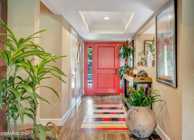 22335 De Grasse Drive, Calabasas, CA 91302