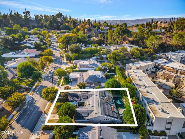 22335 De Grasse Drive, Calabasas, CA 91302