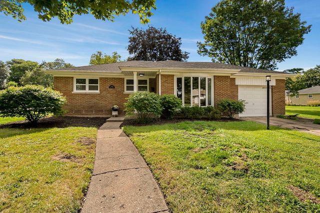 340 James Avenue, Mundelein, IL 60060