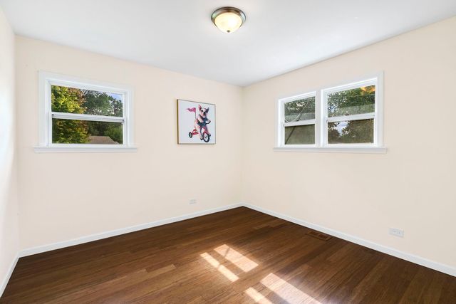 340 James Avenue, Mundelein, IL 60060