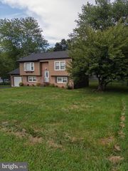 1411 MILESTONE DR, Fredericksburg, VA 22407
