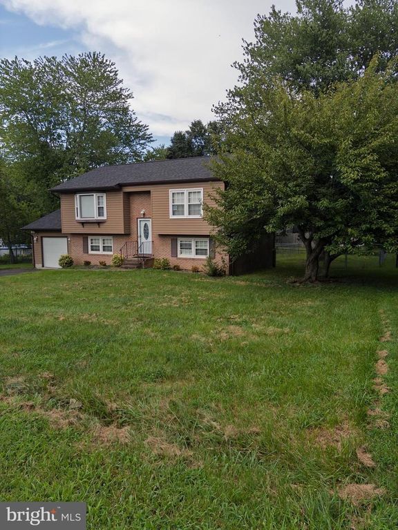 1411 MILESTONE DR, Fredericksburg, VA 22407