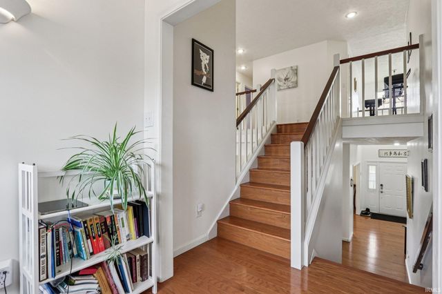 2406 E Cedarwood Court, Bloomington, IN 47401