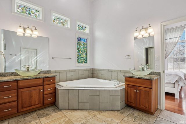 2406 E Cedarwood Court, Bloomington, IN 47401