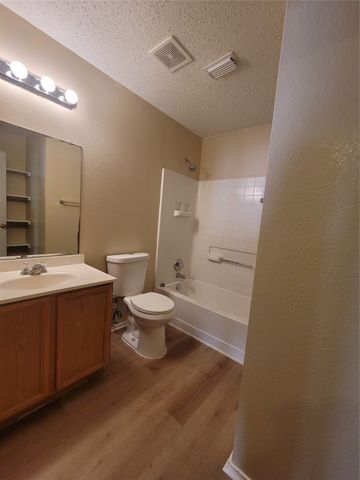 4861 Parkview Hills Lane, Fort Worth, TX 76179