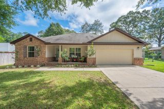5811 Roberts Road, Crestview, FL 32536