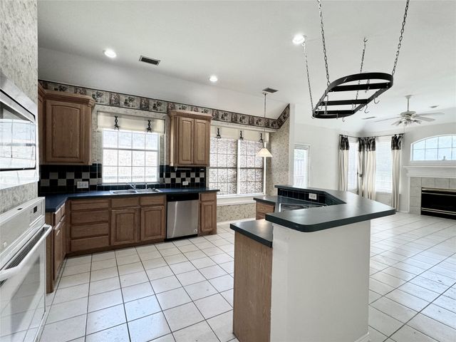 4704 Rockcreek Lane, Plano, TX 75024