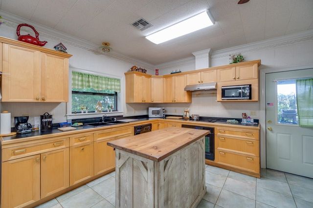 305 Gemini Street, Larose, LA 70373