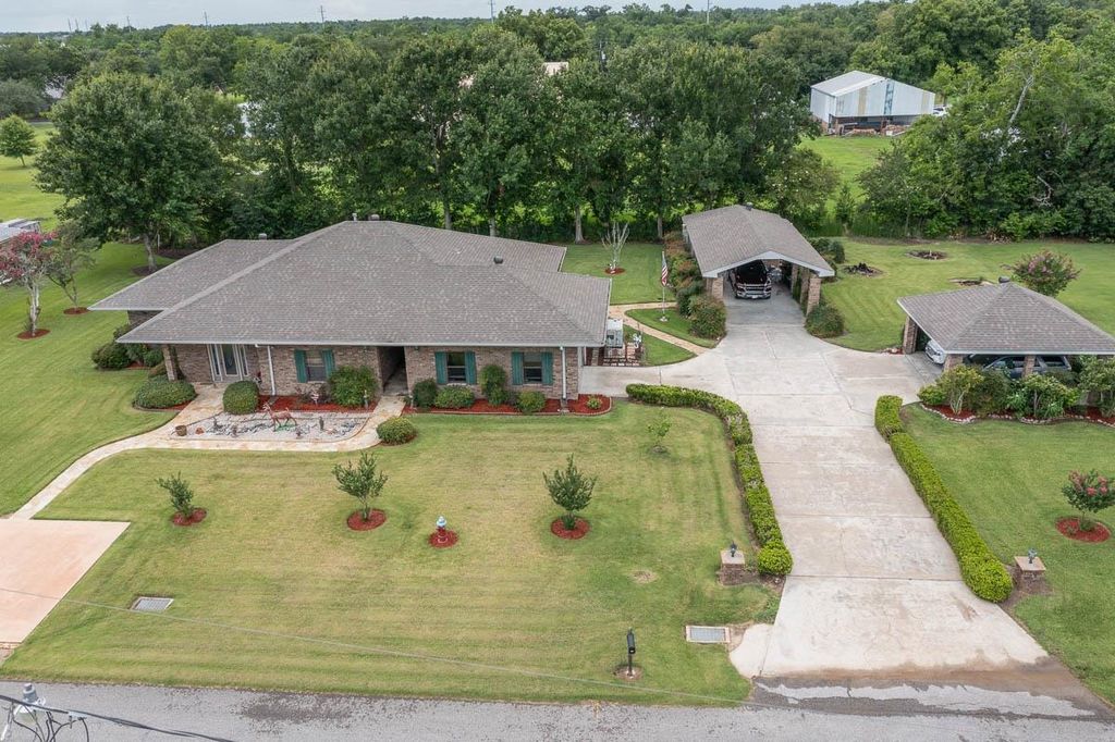 305 Gemini Street, Larose, LA 70373