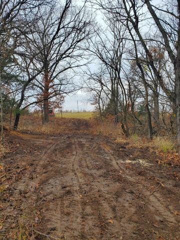 1600 HWY 240, Fayette, MO 65248