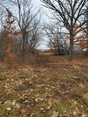 1600 HWY 240, Fayette, MO 65248